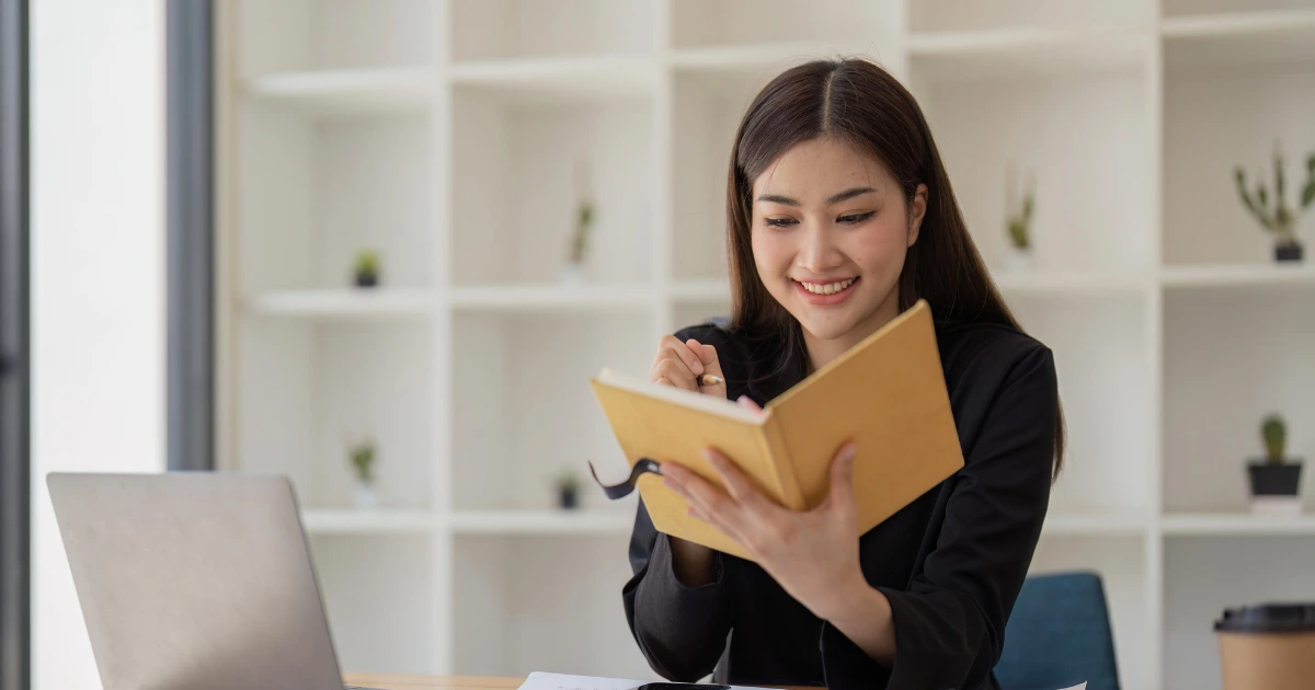 Marketing Online la gi Tam quan trong trong kinh doanh hien dai